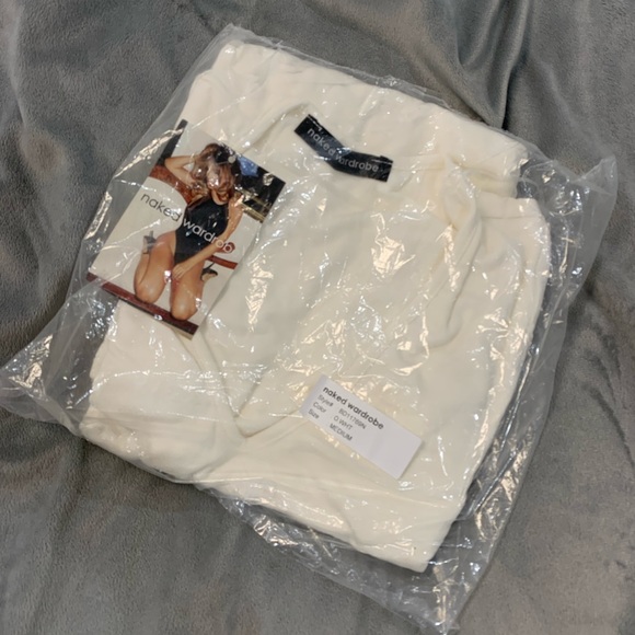 Simple V Neck Dress - Picture 3 of 3